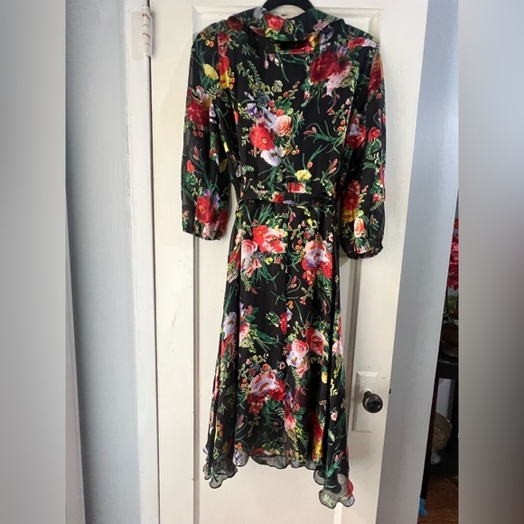 Alice + Olivia Abney Wrap Dress Silk Blooming Bouquet 6 - Picture 7 of 12